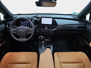 Lexus UX 2.0 300h UX Plus