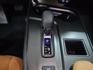 Lexus UX 2.0 300h UX Plus