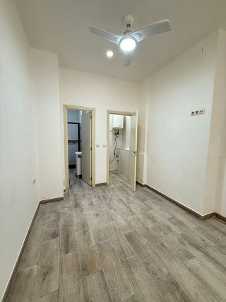 Local comercial en alquiler en La Luz - El Torcal en Málaga