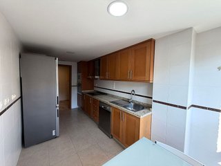 Piso en alquiler en Paus - Poligono San Blas en Alicante