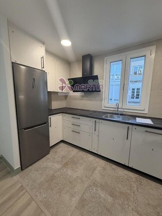Piso en alquiler en Plaza España - Villa Pilar - Reyes Católicos - Vadillos en Burgos