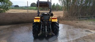 Tractor Pascuali Ergo 5.60 con pala