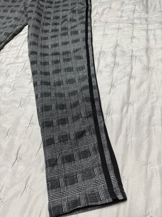 Pantalón cuadros escoceses gris pitillo