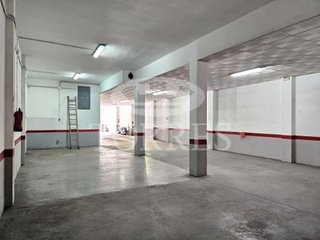 Local comercial en alquiler en Parque Ayala - Jardín de la Abadía - Huelín en Málaga