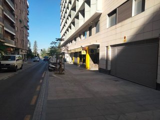 Garaje en alquiler en Camino de Ronda - Rosaleda en Granada