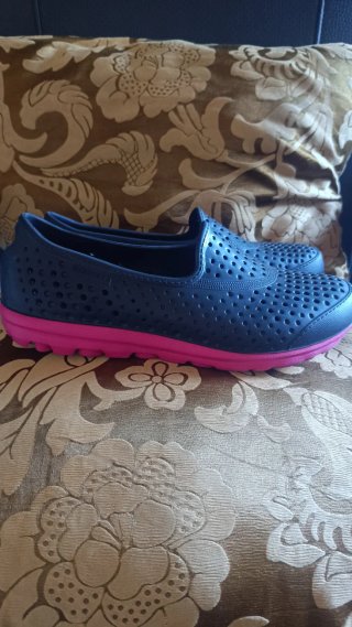 Zapatillas Skechers Agua Negro/Rosa