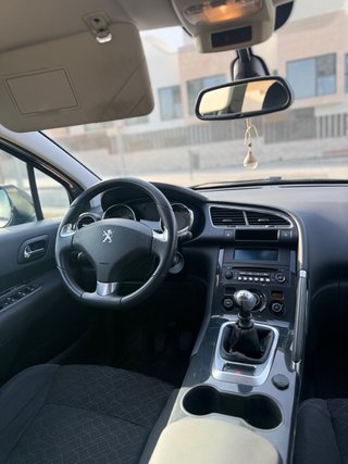 Peugeot 3008 2015