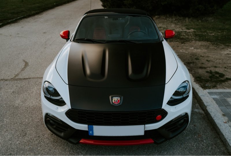 Abarth 124 Spider 2019, 70 Aniversario, Manual - foto 1