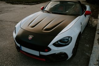 Abarth 124 Spider 2019, 70 Aniversario, Manual