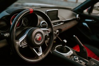Abarth 124 Spider 2019, 70 Aniversario, Manual