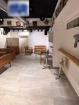 Local comercial en venta en Castell (Es)