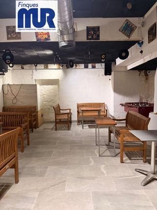 Local comercial en venta en Castell (Es)