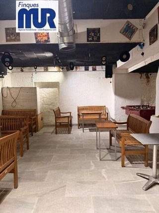 Local comercial en venta en Castell (Es)