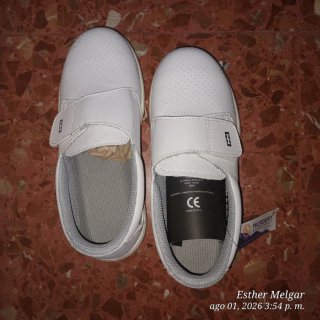 Zuecos blancos ITURRI velcro