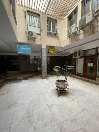 Local comercial en venta en Avda de Madrid - Pº de la Estación en Jaén