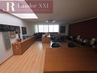 Oficina en alquiler en Gràcia en Sabadell