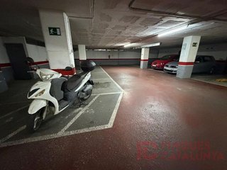 Garaje en venta en Eixample Nord – La Devesa en Girona