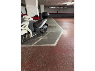 Garaje en venta en Eixample Nord – La Devesa en Girona