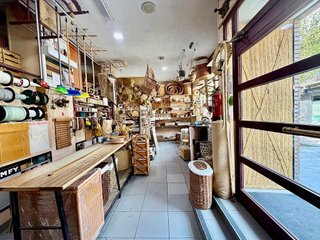 Local comercial en alquiler en Valdeacederas en Madrid