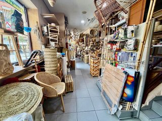 Local comercial en alquiler en Valdeacederas en Madrid