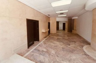 Local comercial en alquiler en La Buhaira en Sevilla