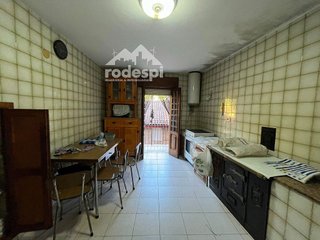Casa adosada en venta en Ribadavia