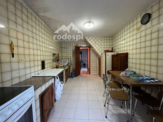 Casa adosada en venta en Ribadavia