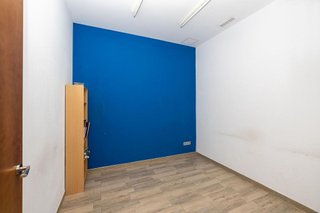 Local comercial en venta en Cervantes en Granada