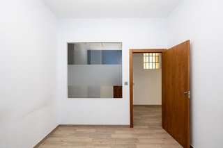 Local comercial en venta en Cervantes en Granada
