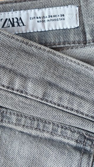 Vaqueros ZARA Gris Claro / Lavado Talla 44