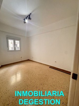 Piso en alquiler en Linarejos en Linares