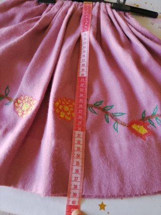 Traje regional niña bordado