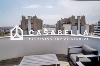 Ático en alquiler en Ciutat de les Arts i les Ciències en Valencia
