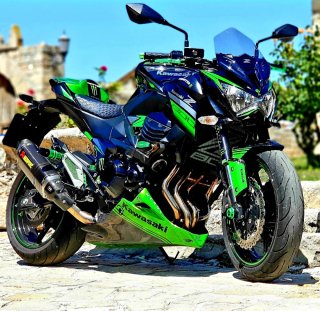 Kawasaki Z800 full Akrapovic