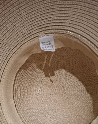 Sombrero beige con lazo