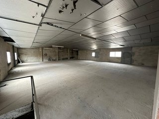 Nave industrial en venta en El Valle en Lucena