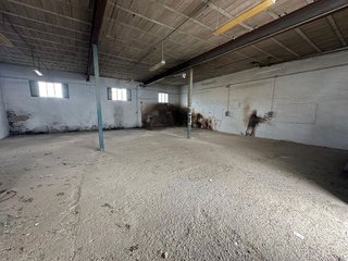 Nave industrial en venta en El Valle en Lucena