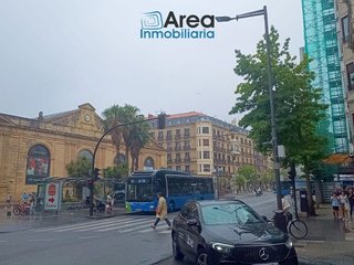 Local comercial en alquiler en Centro en San Sebastián-Donostia