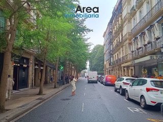 Local comercial en alquiler en Centro en San Sebastián-Donostia