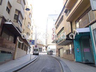 Local comercial en alquiler en Centro - Ayuntamiento en Santander