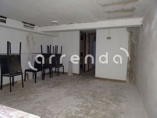 Local comercial en alquiler en Centro - Ayuntamiento en Santander