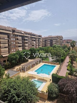 Piso en alquiler en Camino de Ronda - Rosaleda en Granada
