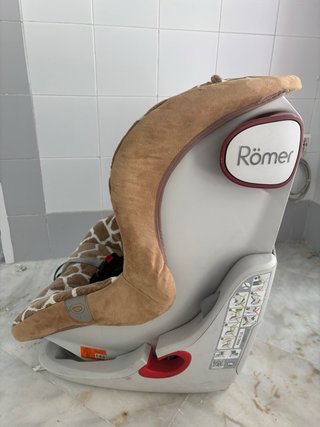 Silla de coche para bebé jirafa