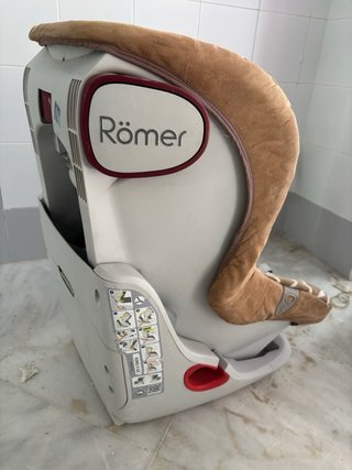 Silla de coche para bebé jirafa