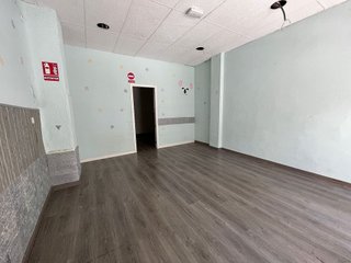 Local comercial en alquiler en Alcantarilla