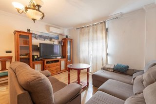 Chalet en venta en Iznalloz