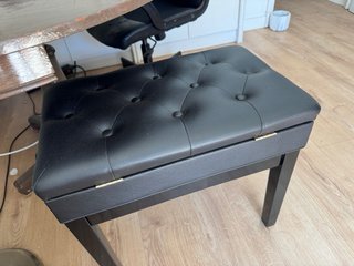 Piano Yamaha P-225