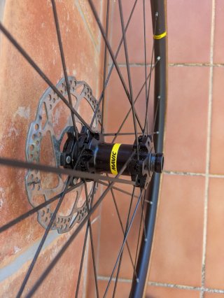 Rueda Delantera Mavic Aksium disco