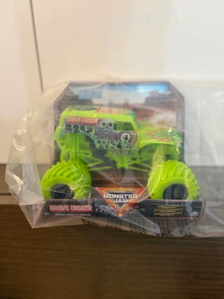 Monster Jam - Grave Digger 1:24 - Novo, Selado