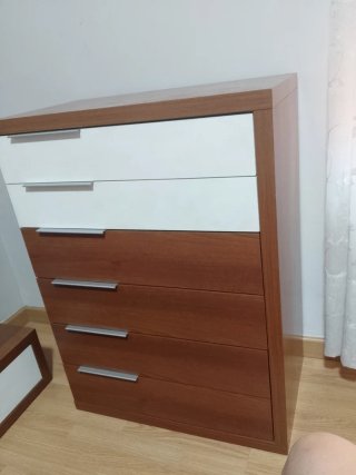 Cabecero, mesitas de noche y sinfonier